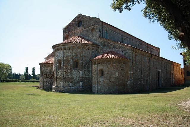 Basilica Romanica di San Piero a Grado